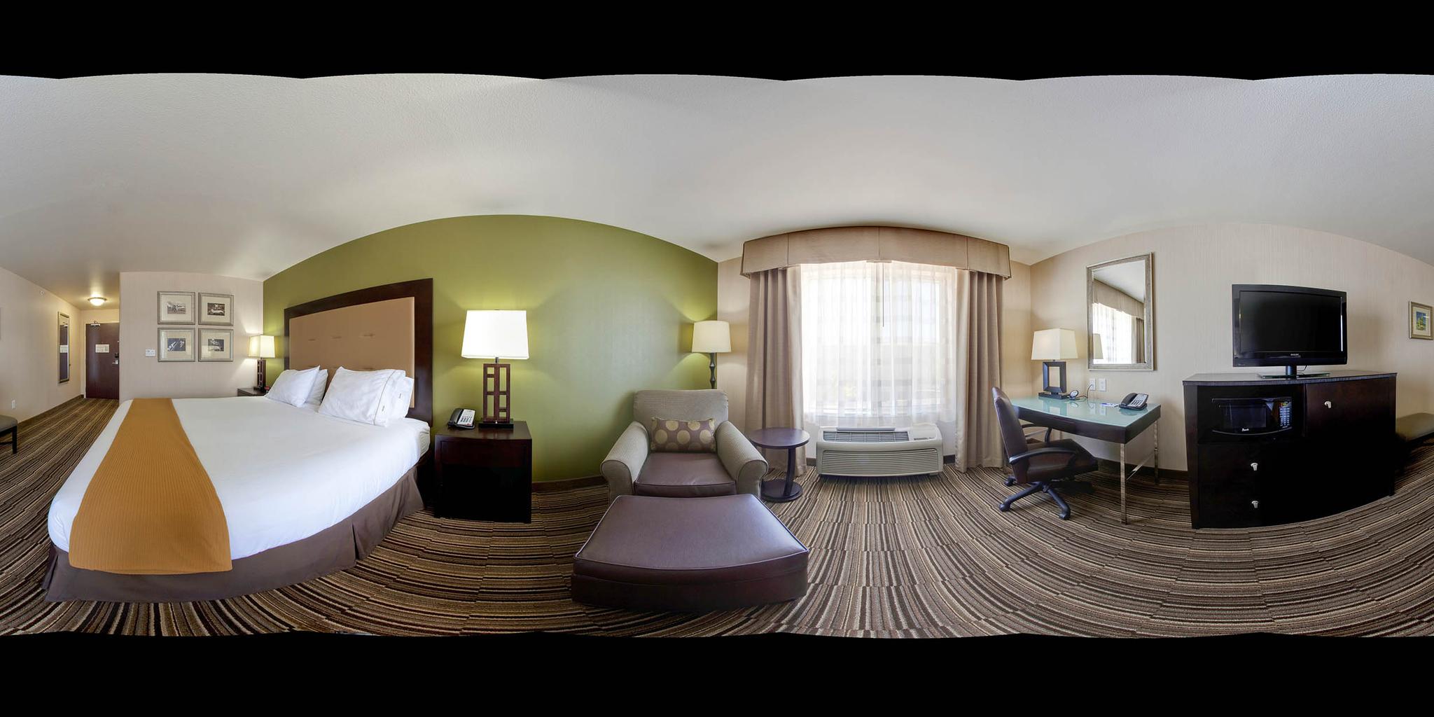 1 KING BED LEISURE NONSMOKING
