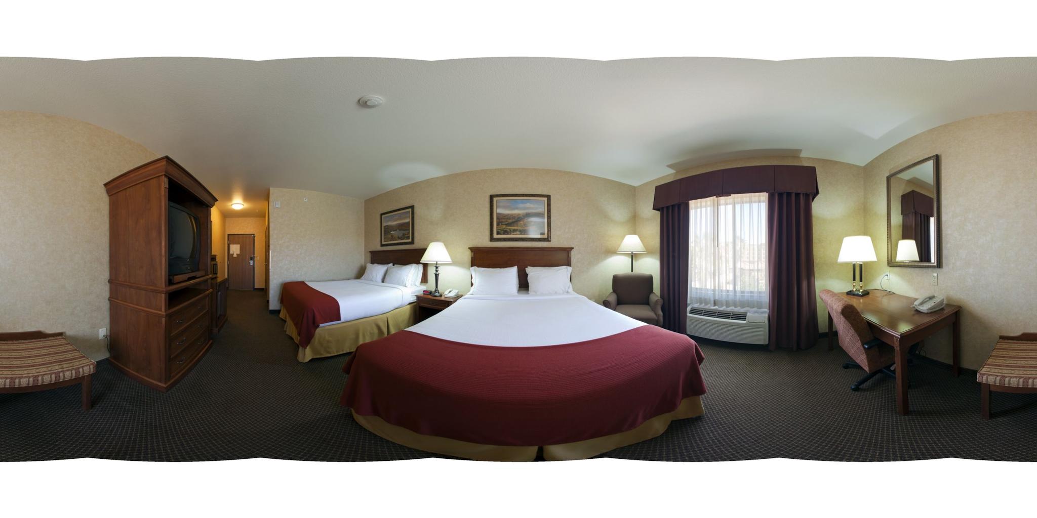 2 QUEEN BEDS NONSMOKING