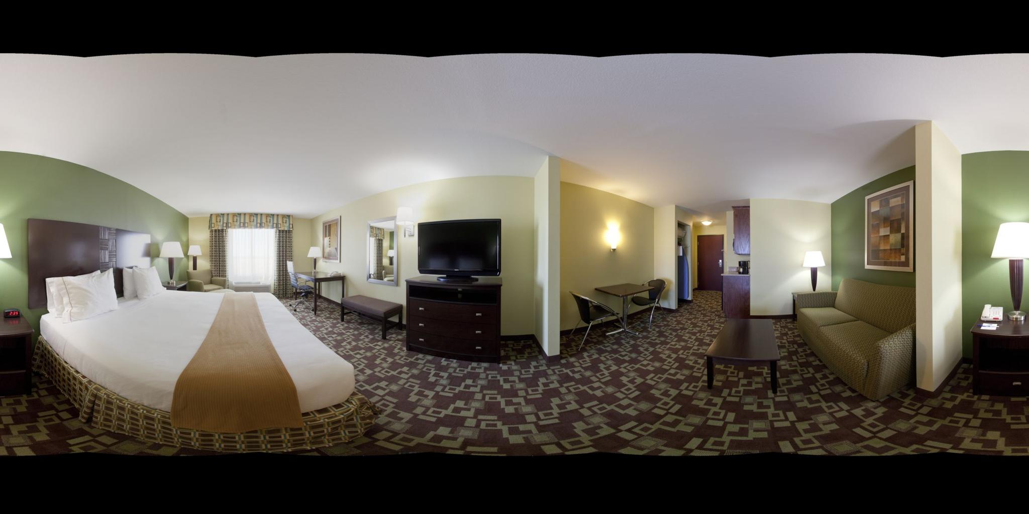 KING BED SUITE NONSMOKING