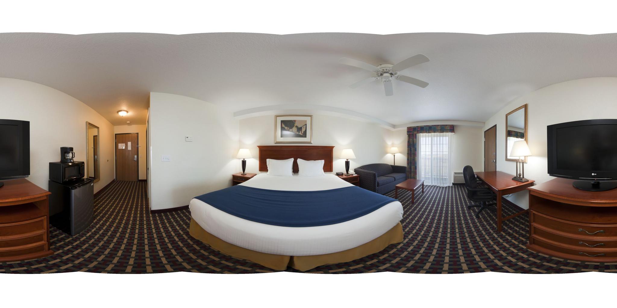 Holiday Inn Express and Suites Petoskey