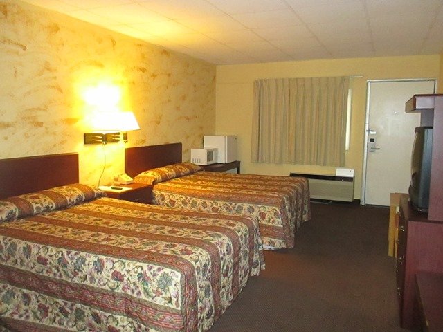 Red Carpet Inn Montrose