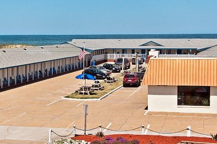 Dolphin Oceanfront Motel