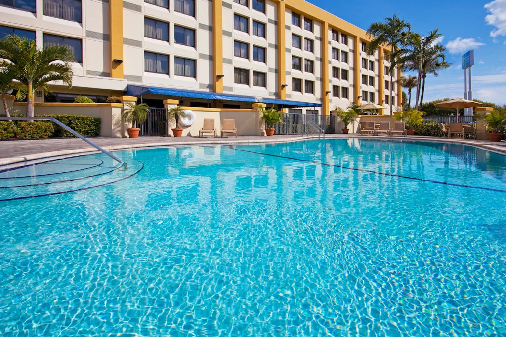 Hotel Exterior Pool