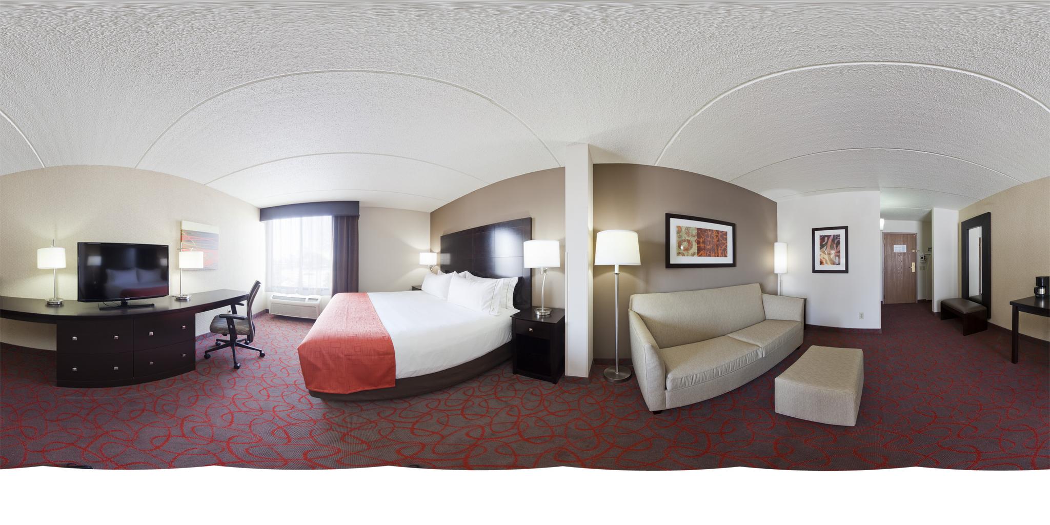Holiday Inn Express & Suites BLOOMINGTON – MPLS ARPT AREA W