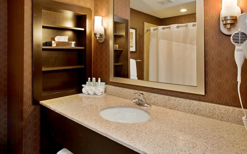 HOLIDAY INN EXP STES FESTUS S