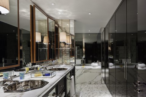 Rosewood London Garden House Bathroom