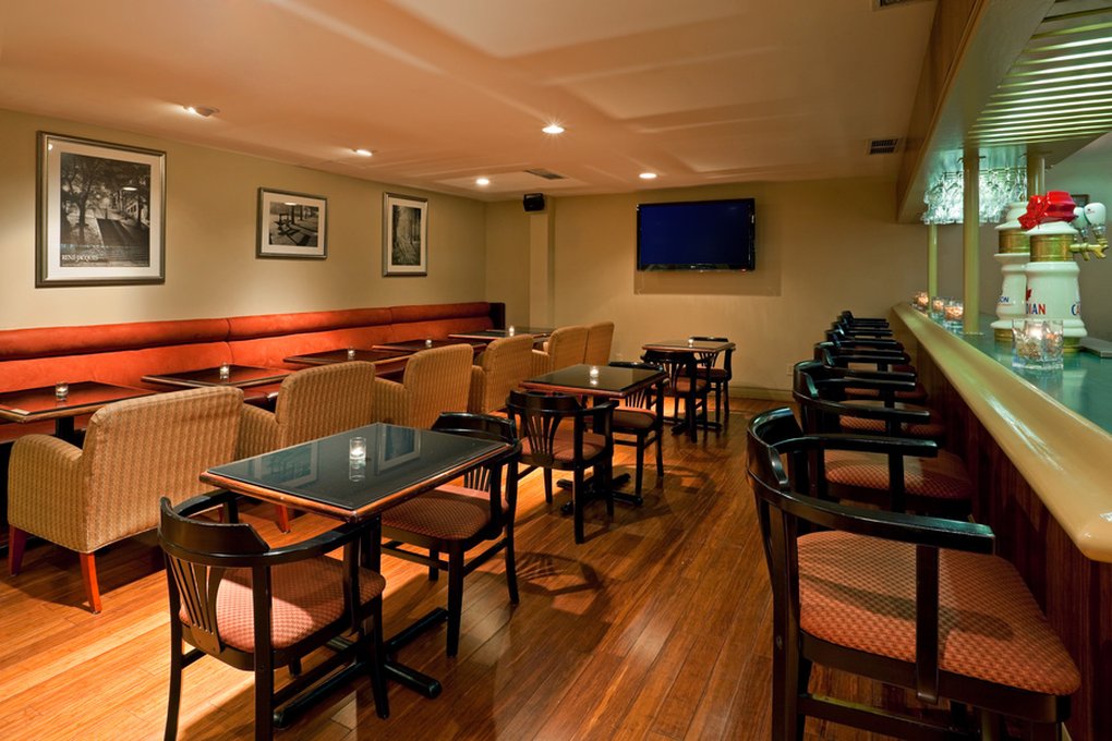 Bar and Lounge