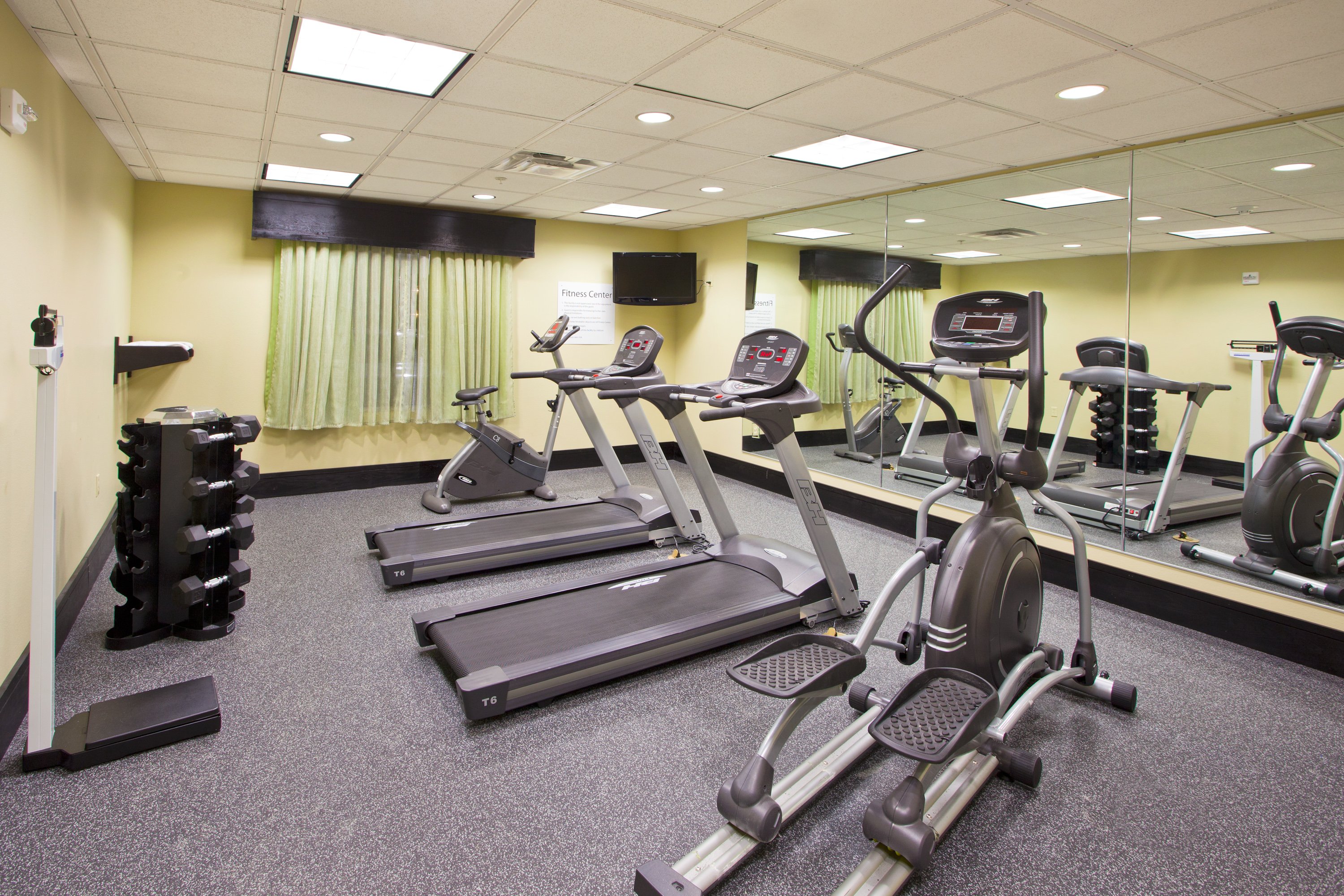 HOLIDAY INN EXP STES WAYCROSS