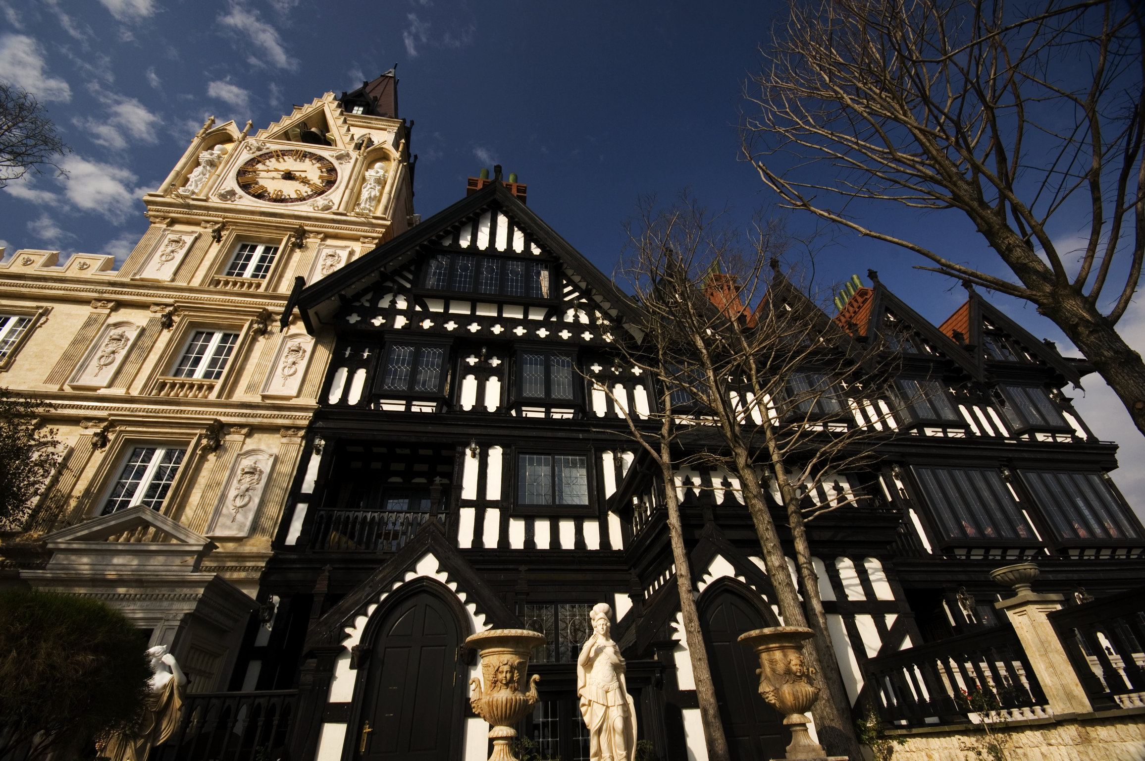 The Old England Manor