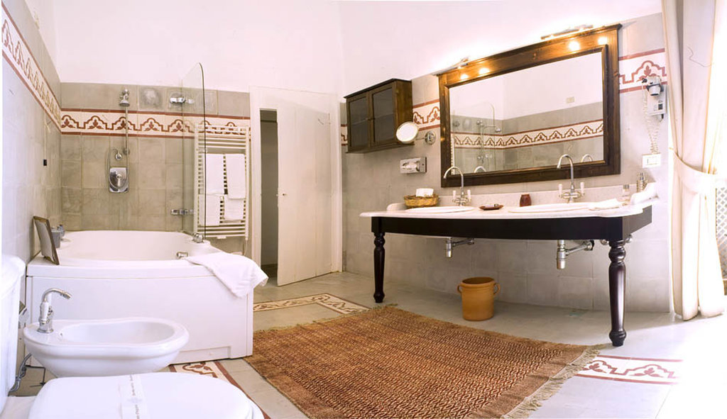 Guest photo