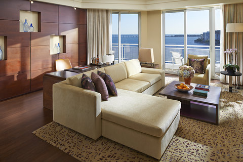Premier Bay View Suite Living Room
