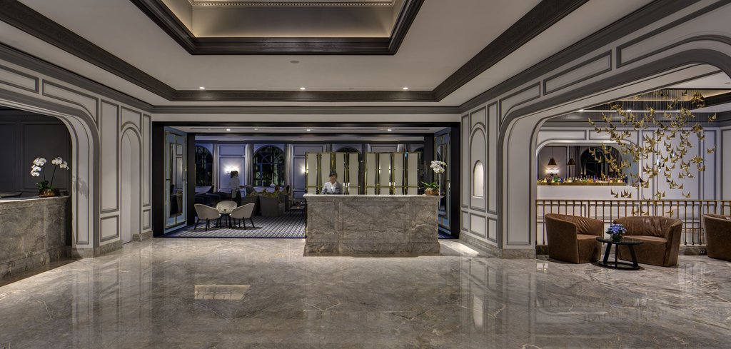 Hotel Lobby