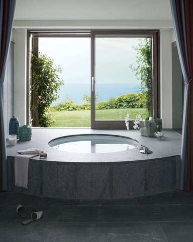 Royal Suite Jacuzzi