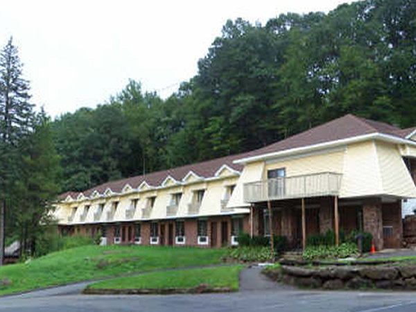 Passport Inn & Suites