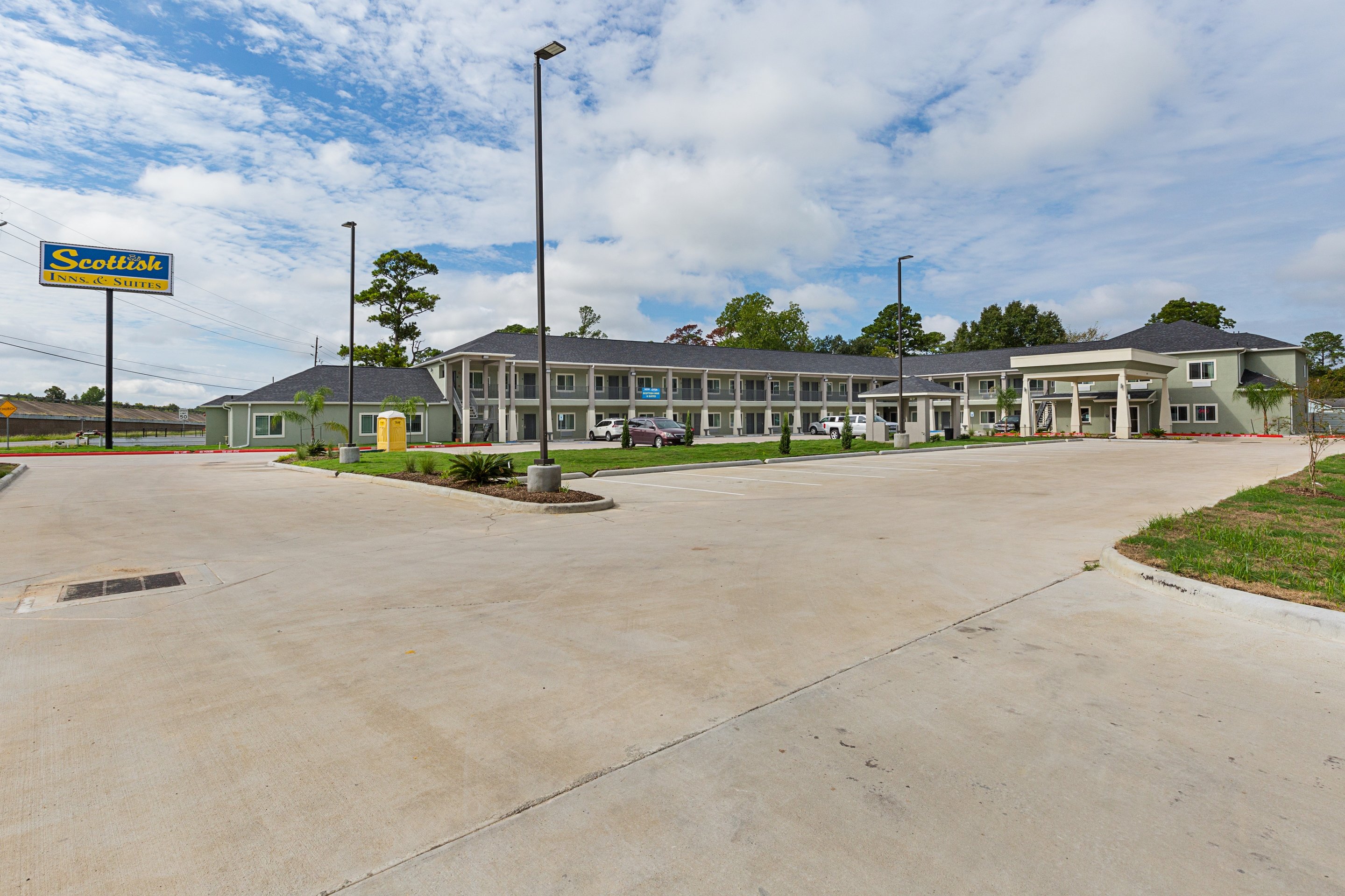 Scottish Inns & Suites Crosby