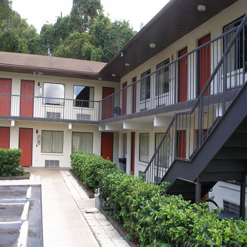 Scottish Inn