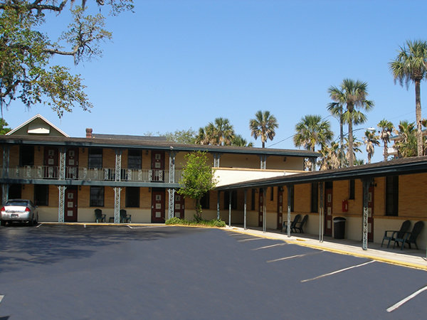 Castillo Inn