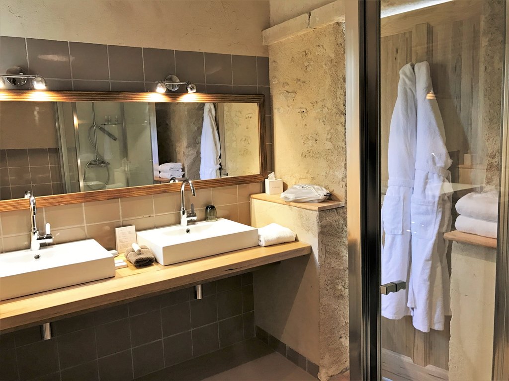 Guest photo