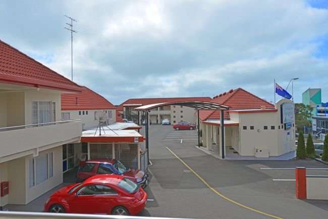 Brougham Heights Motel & Apartments