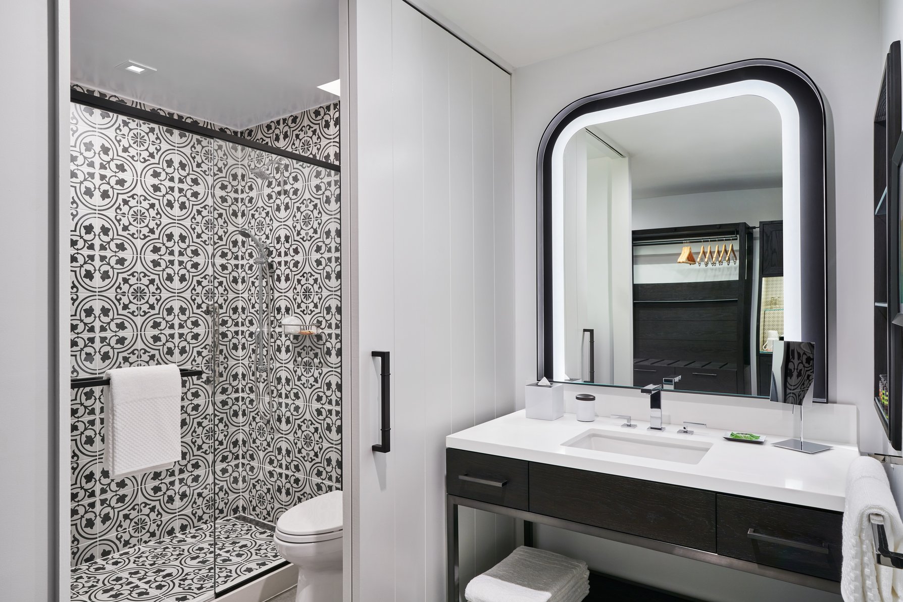 Canopy by Hilton San Antonio Riverwalk Room Type - 1 KING DELUXE HEARING ACC