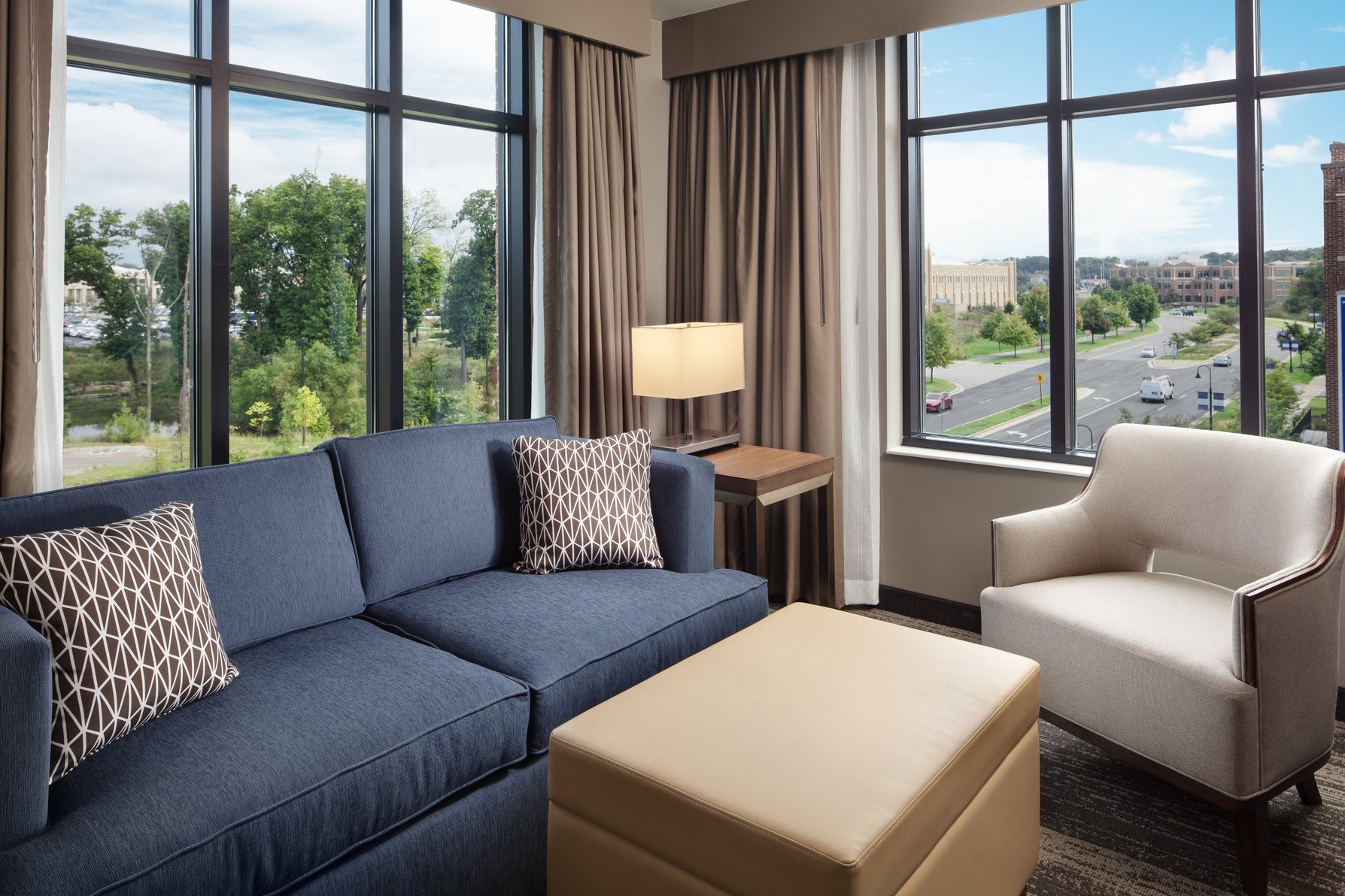Embassy Suites by Hilton South Bend Room Type - 2 QN BDS UNIV VW 2 RM STE