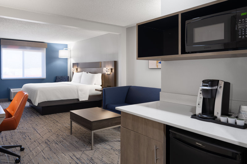HOLIDAY INN EXP STES MIDWEST