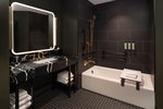 Tower, Studio Suite, 1 King, Corner room