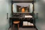 Tower, Studio Suite, 1 King, Corner room