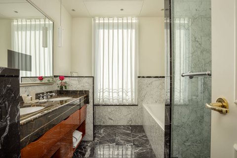 Presidential Suite - Bathroom