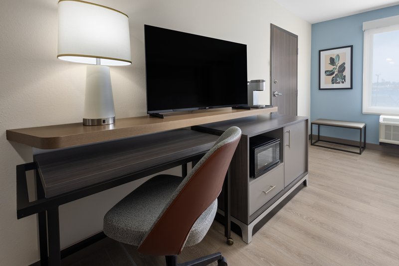 Holiday Inn Hotel and Suites Richmond – West End
