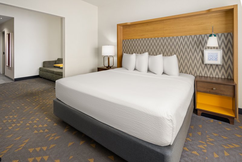 HOLIDAY INN HTL STES PEARL
