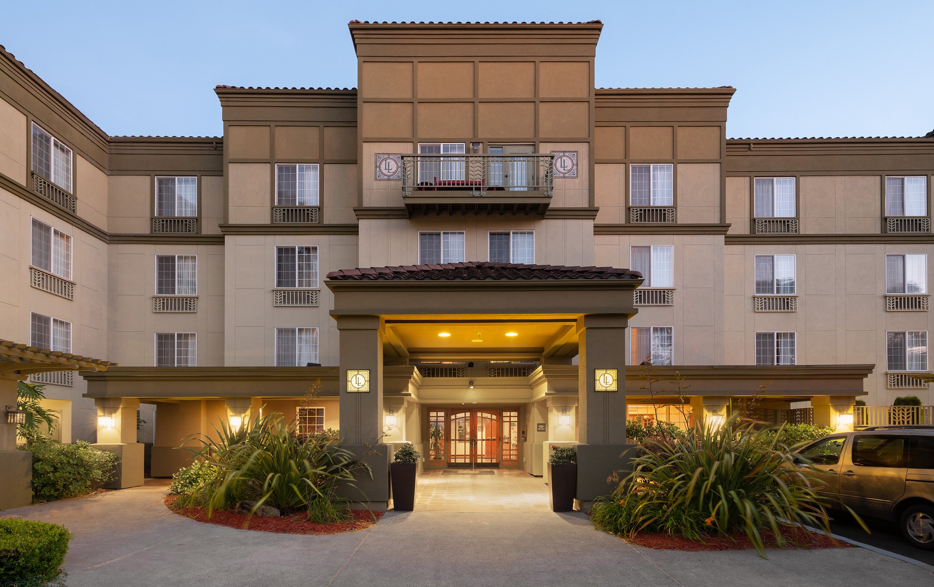Larkspur Landing Roseville Hotel