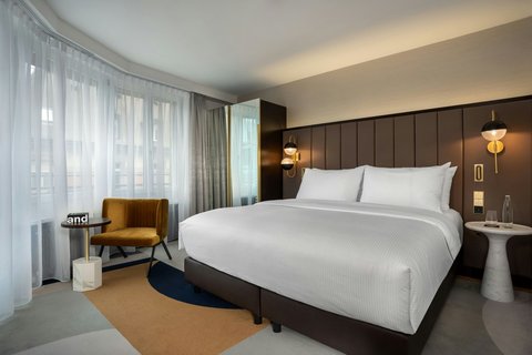 Corner Suite - Bedroom