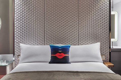 King Fabulous Guest Room
