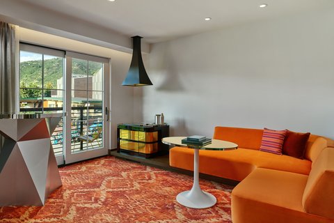 Wow Suite Living Room