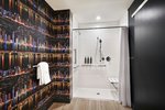 Savvy, Larger Guest room, 1 King