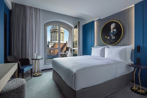 Luc Queen Room Balcony