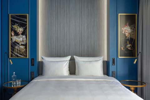 Luc King Room