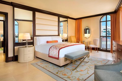 The Ritz-Carlton Abu Dhabi Venetian Master Bedroom