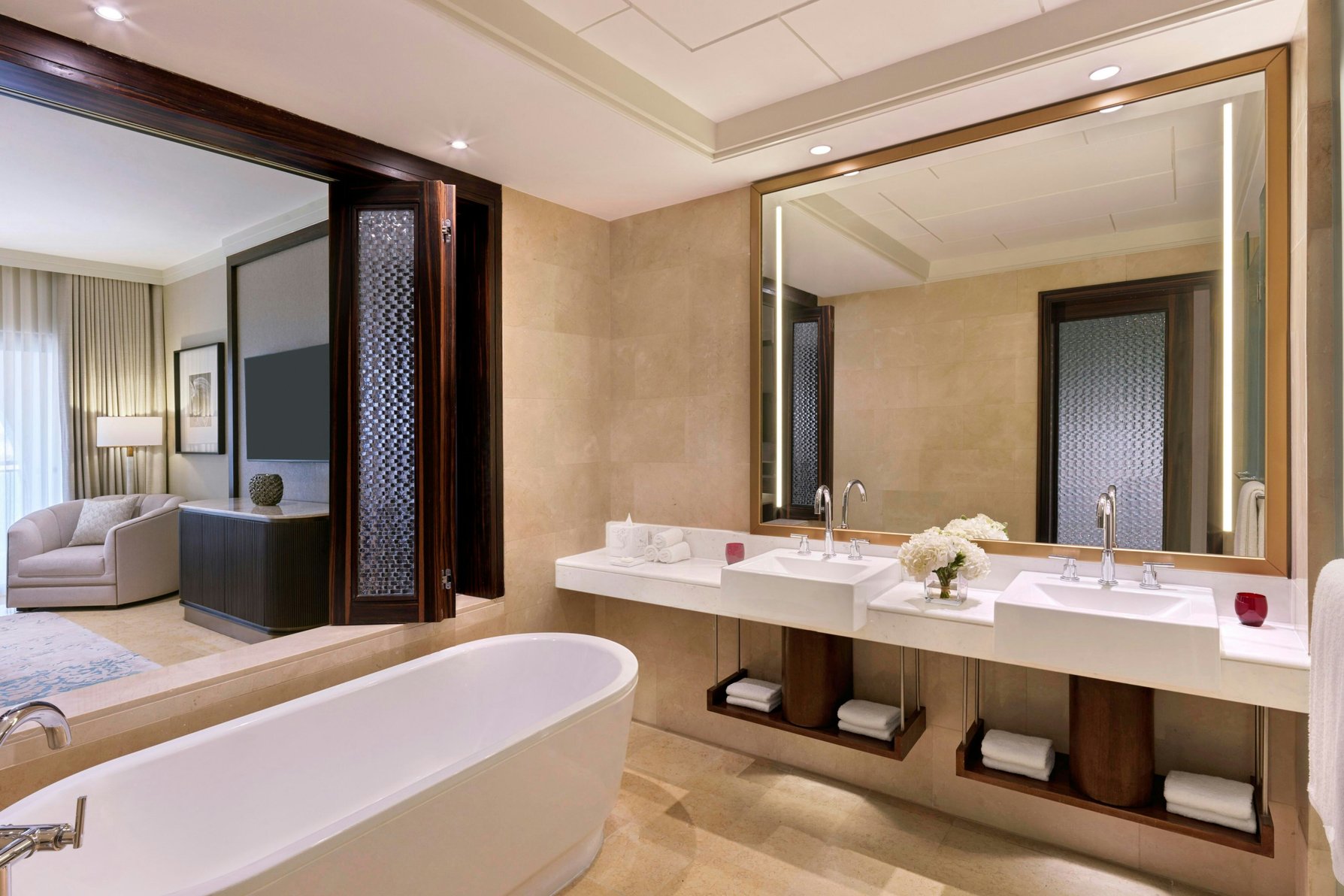 The Ritz-Carlton Abu Dhabi, Grand Canal Room Type - Executive Suite, 1 King, Main Building, Balcony