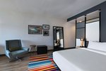 Savvy King Suite, Suite, 1 King, Pool view
