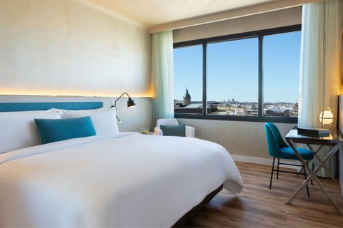 Urban Superior Guest Room with King Bed