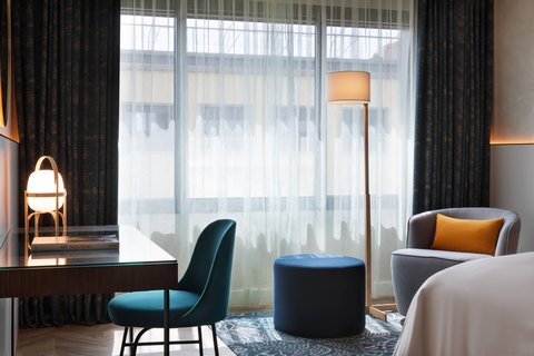 Prestige Guest Room – Sitting Area