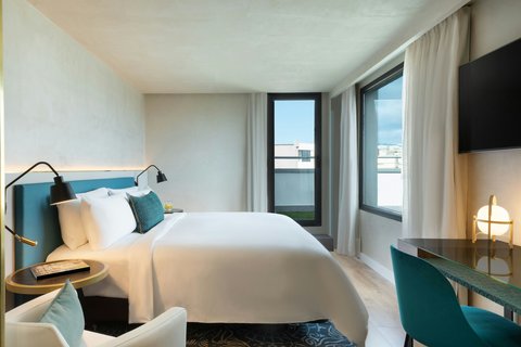 Grand Terrace Superior Guest Room with King Bed