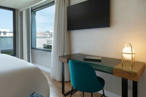 Grand Terrace Superior Guest Room