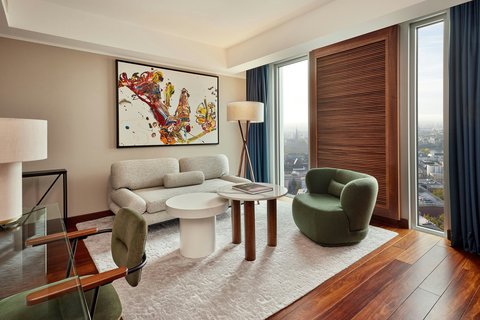 Grand Deluxe Suite - Living Room