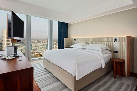 Skyline Deluxe Guestroom