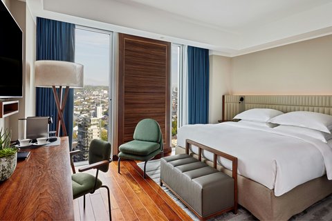 Deluxe Guestroom - Bedroom