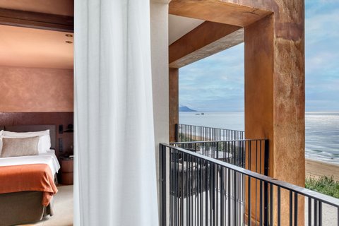 Sapphire Family Suite