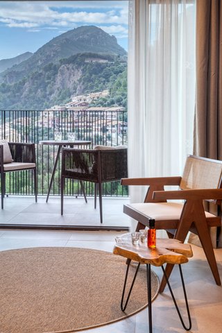 Suite Seating Area